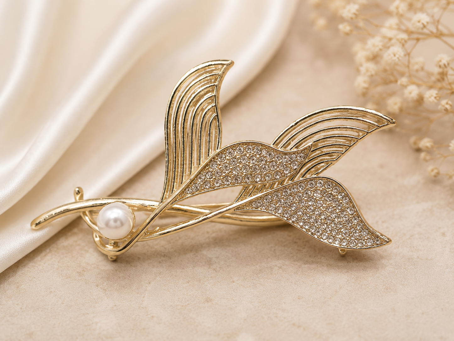 Sophia Crystal & Pearl Leaf Hair Barrette – Elegant Gold Hair Clip