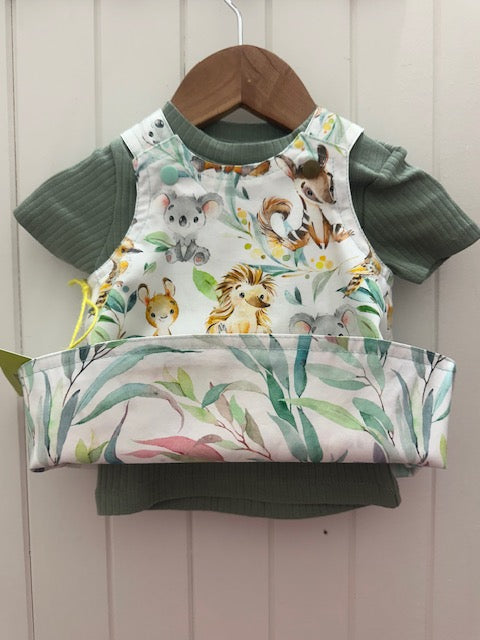 0-3m White with Aussie Animals/Floral