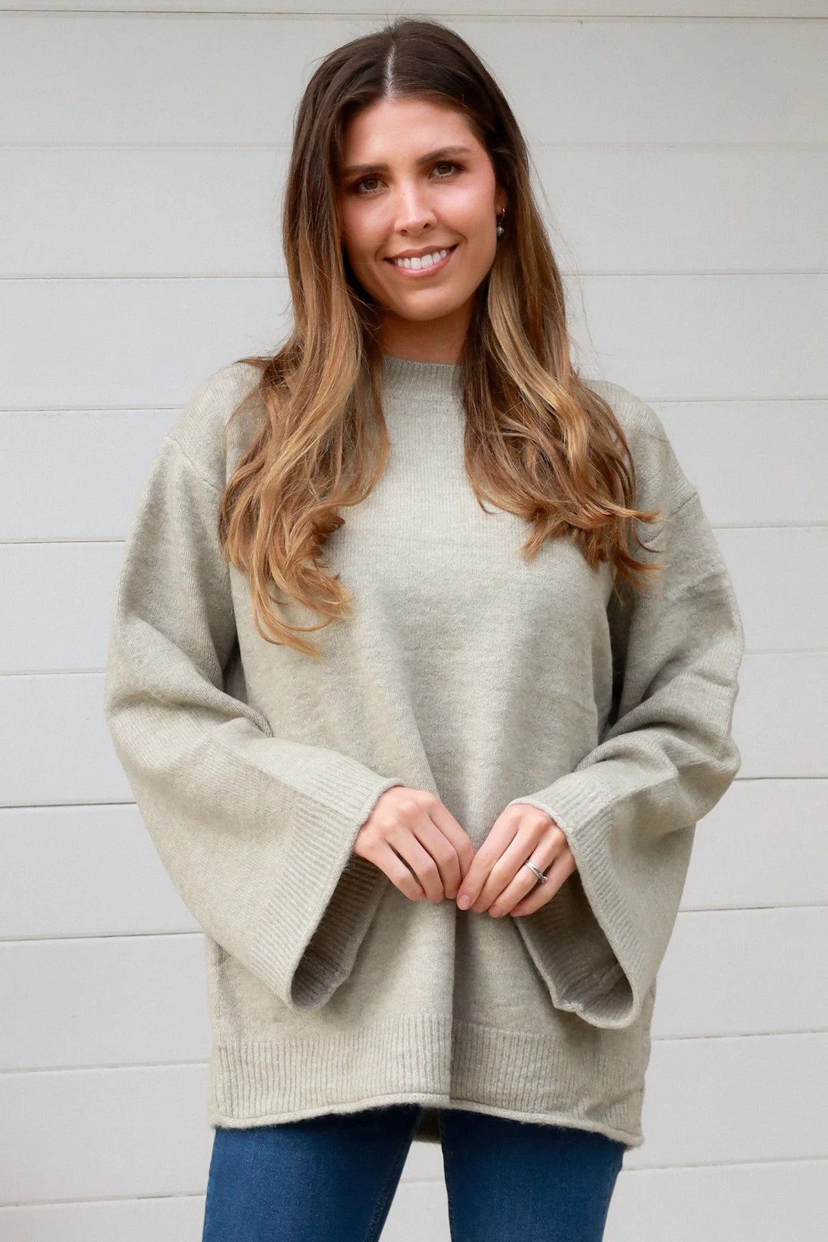 Avery Soft Touch Relaxed Knit Jumper – Silver Grey