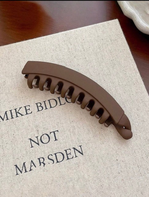 Luxe Matte Banana Hair Claw Clip – Everyday Essential