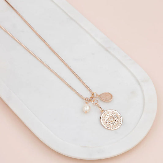 SHORT | Rose Gold Pattern Circle & Pearl Necklace